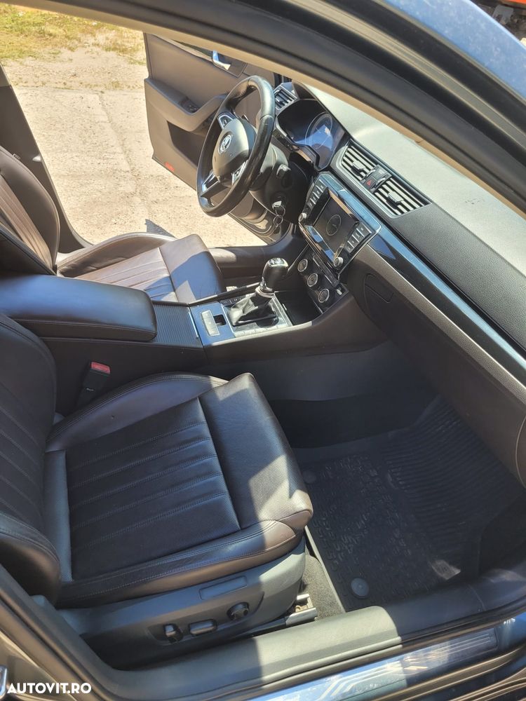 Skoda Superb 2.0 TDI DSG 4X4 Laurin & Klement - 5