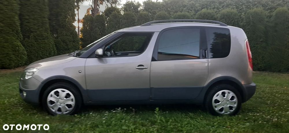 Skoda Roomster 1.6 16V Scout PLUS EDITION - 4