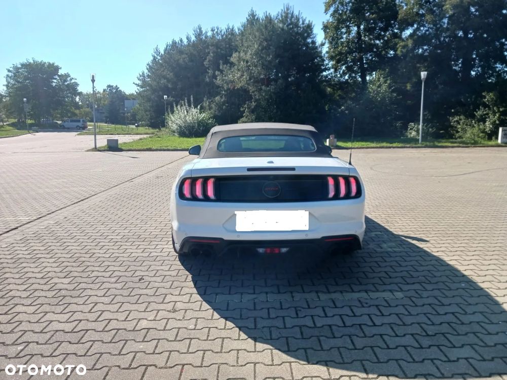 Ford Mustang 5.0 V8 GT - 9