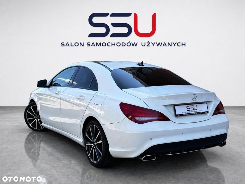 Mercedes-Benz CLA 180 Urban - 4