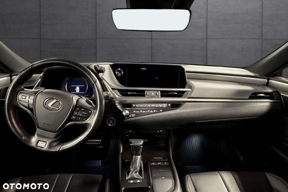 Lexus ES 300h F Sport - 11