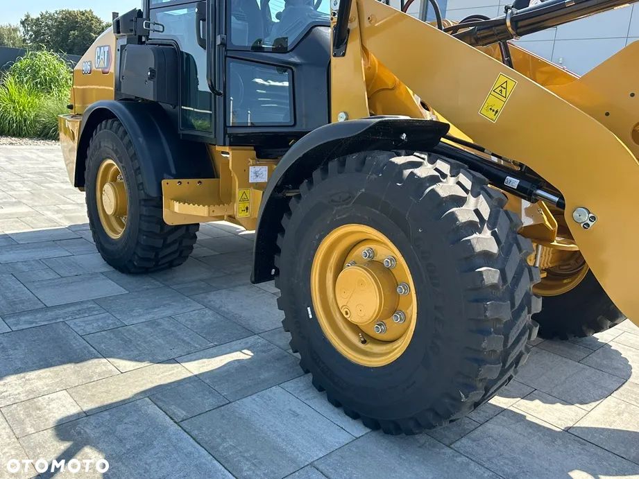 Caterpillar 906 - 21
