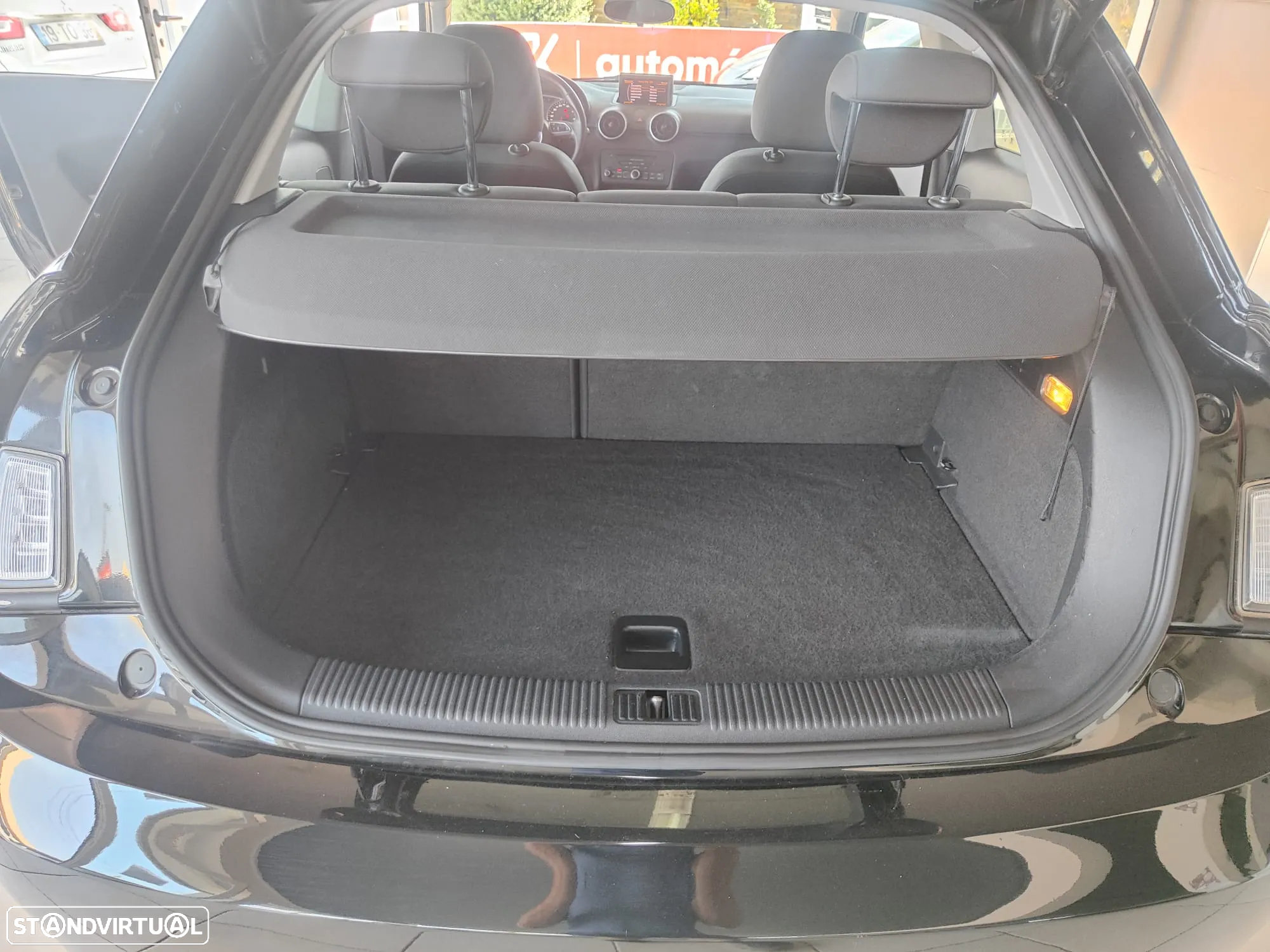 Audi A1 1.6 TDI Attraction - 13
