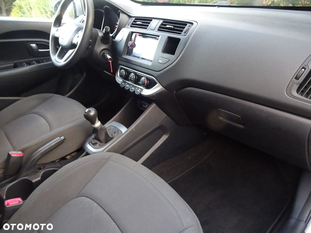 Kia Rio 2013 photo 4