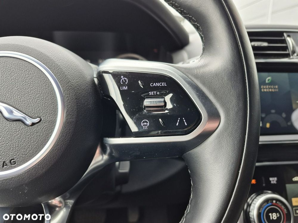 Jaguar XE D200 AWD SE - 29