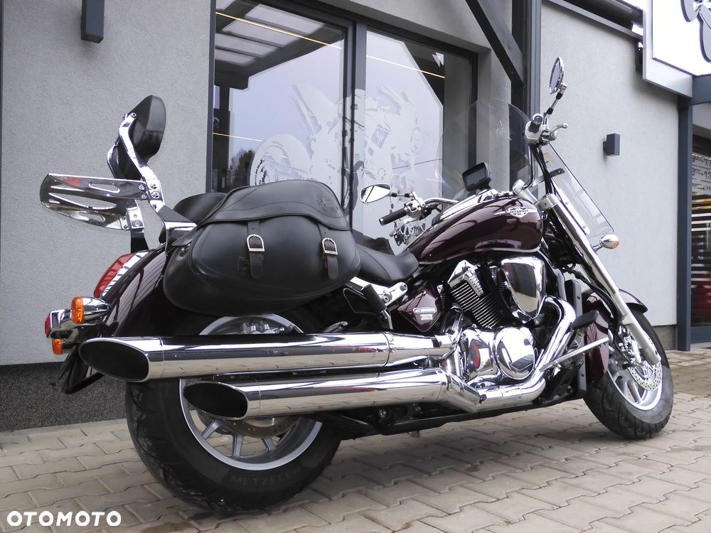 Suzuki Intruder - 13