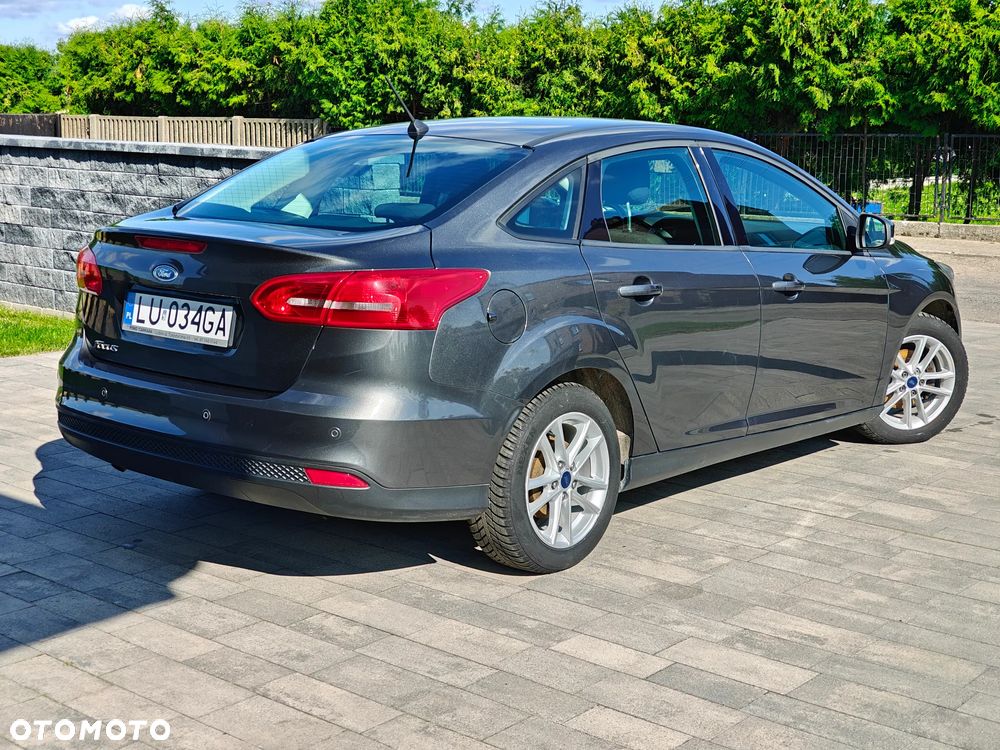 Ford Focus 1.6 Ambiente - 8