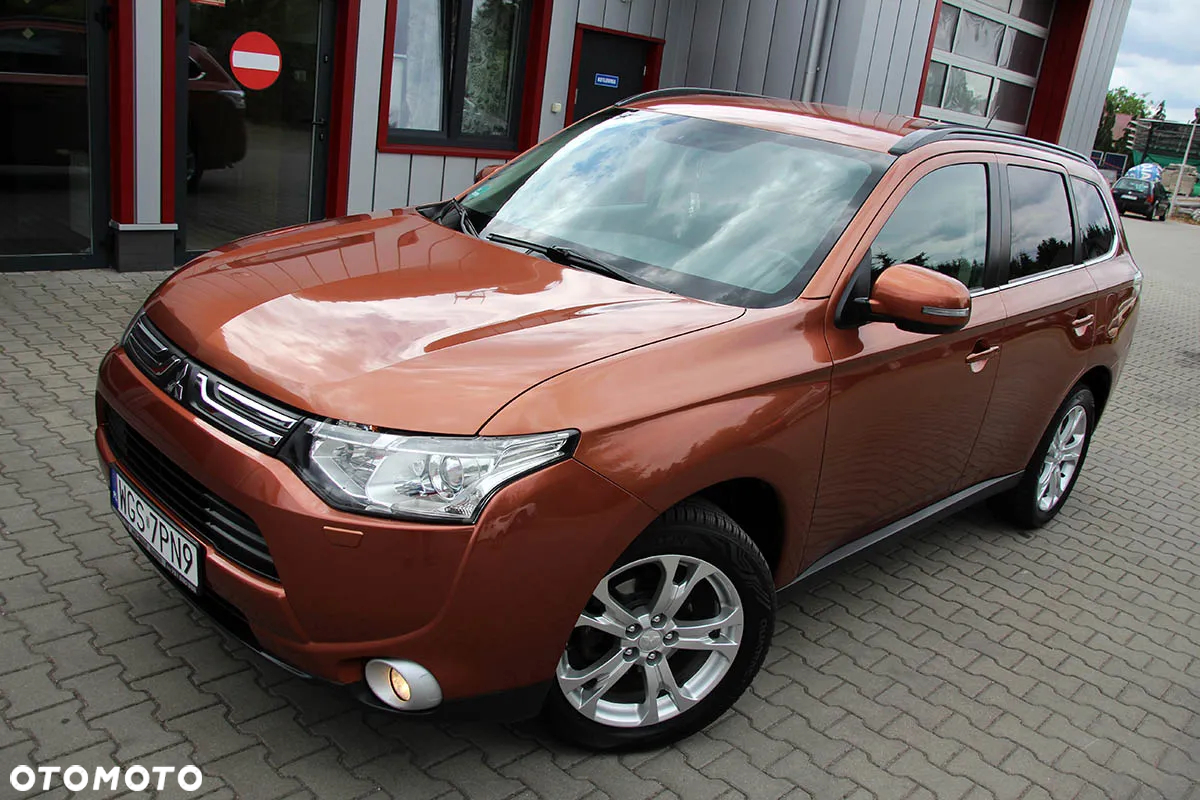 Mitsubishi Outlander 2.2 DID Intense + 4WD - 7