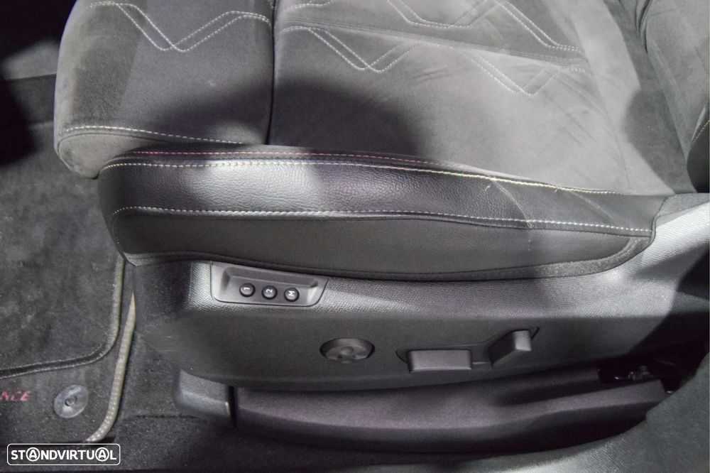 DS DS7 Crossback E-Tense Performance Line+ EAT8 - 8