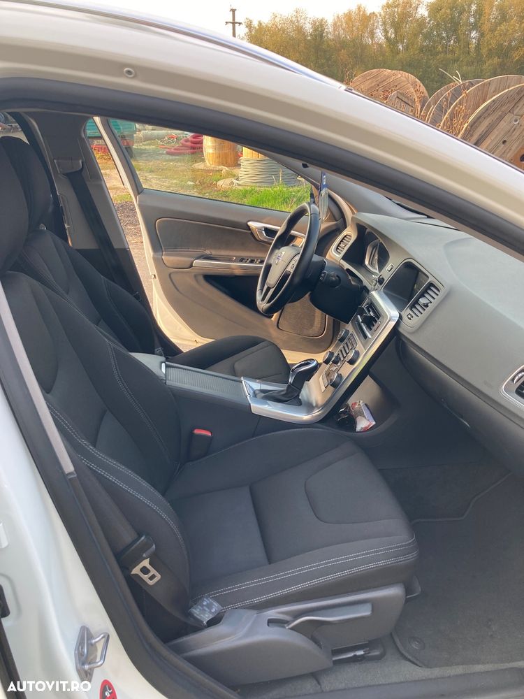 Volvo V60 Cross Country D3 Geartronic Momentum - 6