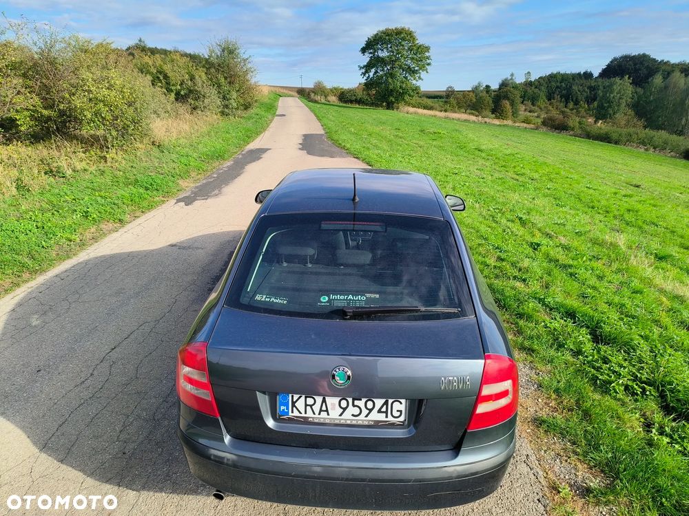 Skoda Octavia 1.6 - 6