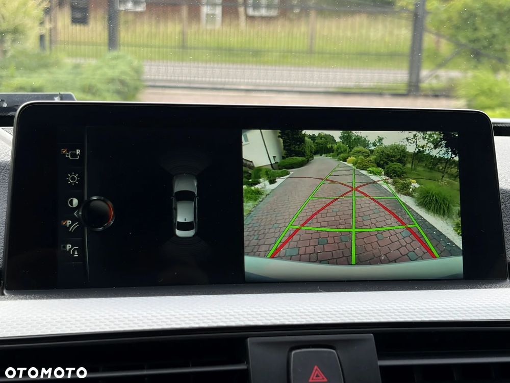 BMW Seria 3 318d M Sport - 31