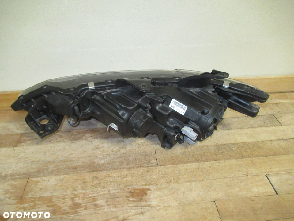 LAMPA PRZEDNIA PRZÓD PRAWA MITSUBISHI OUTLANDER III LIFT 2015- - 12