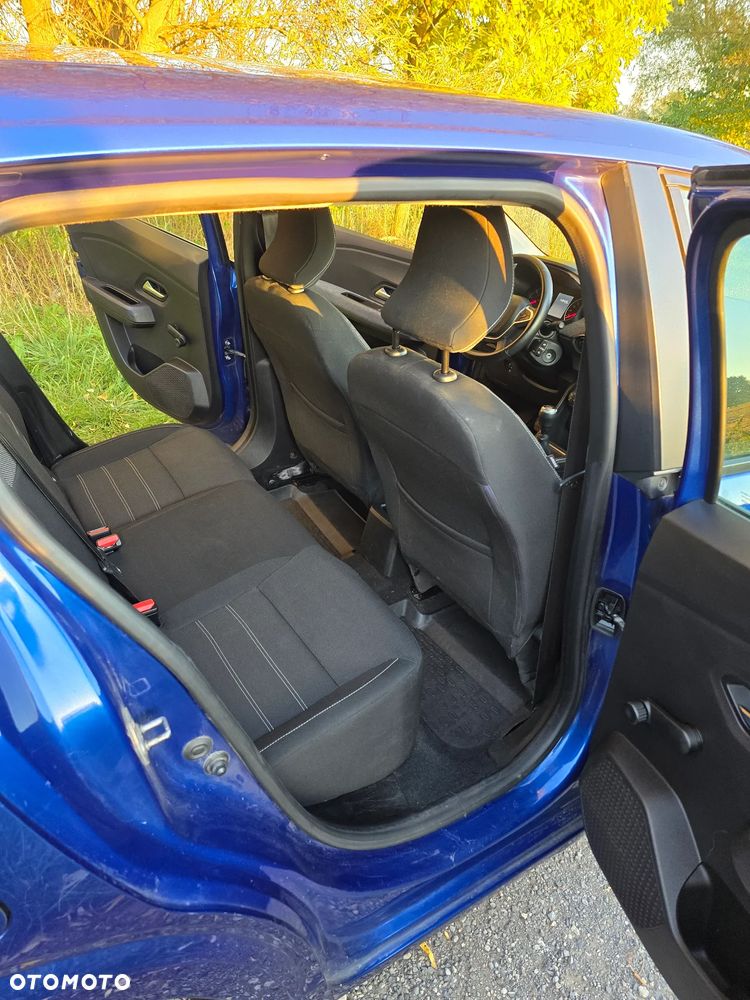 Dacia Sandero - 10