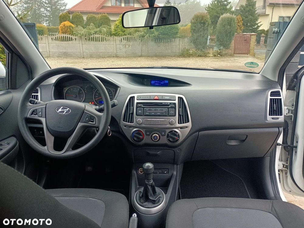 Hyundai i20 1.2 Trend - 17