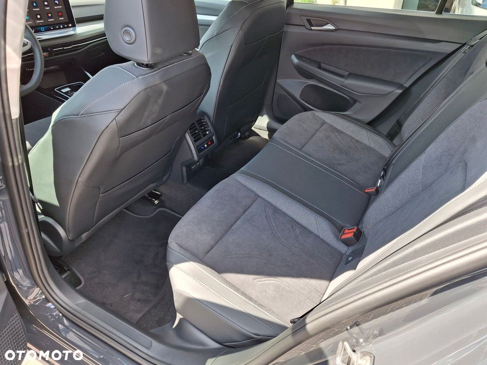 Volkswagen Golf - 18