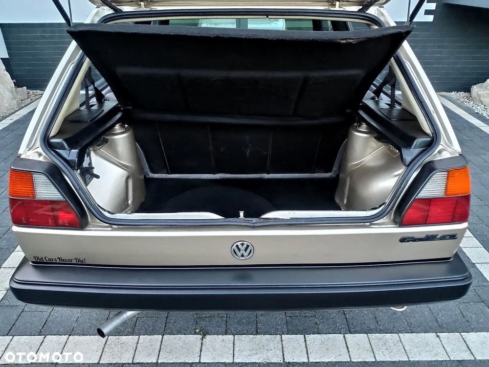 Volkswagen Golf - 19