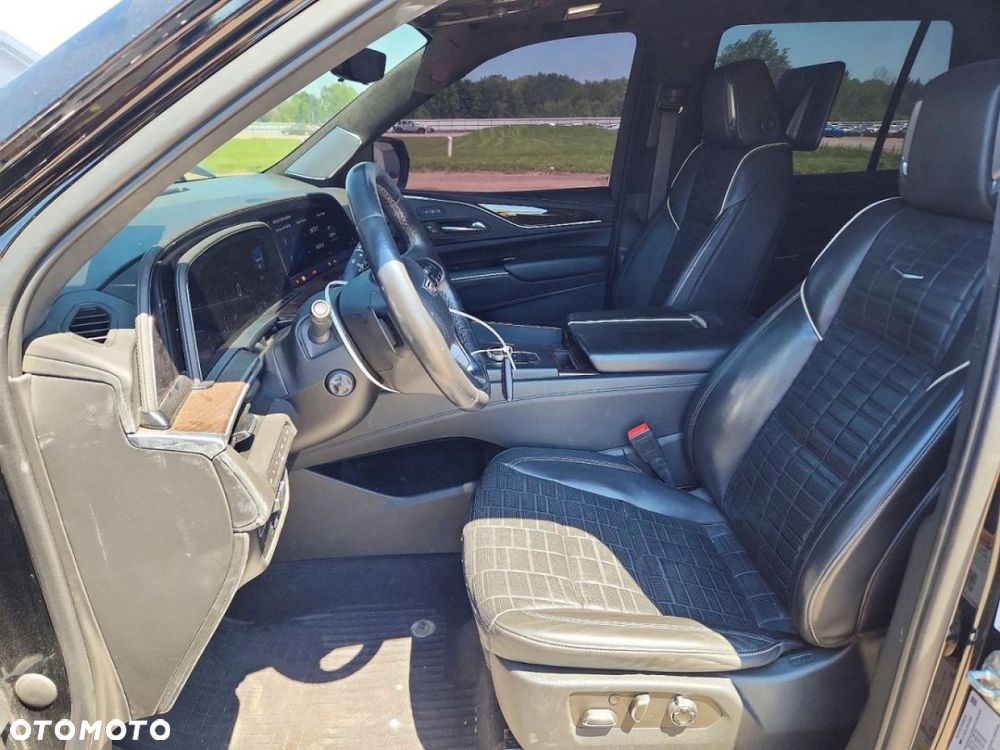 Cadillac Escalade - 7