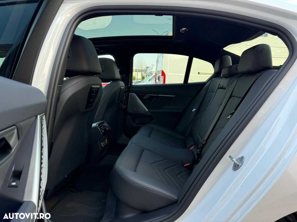BMW Seria 5 - 21