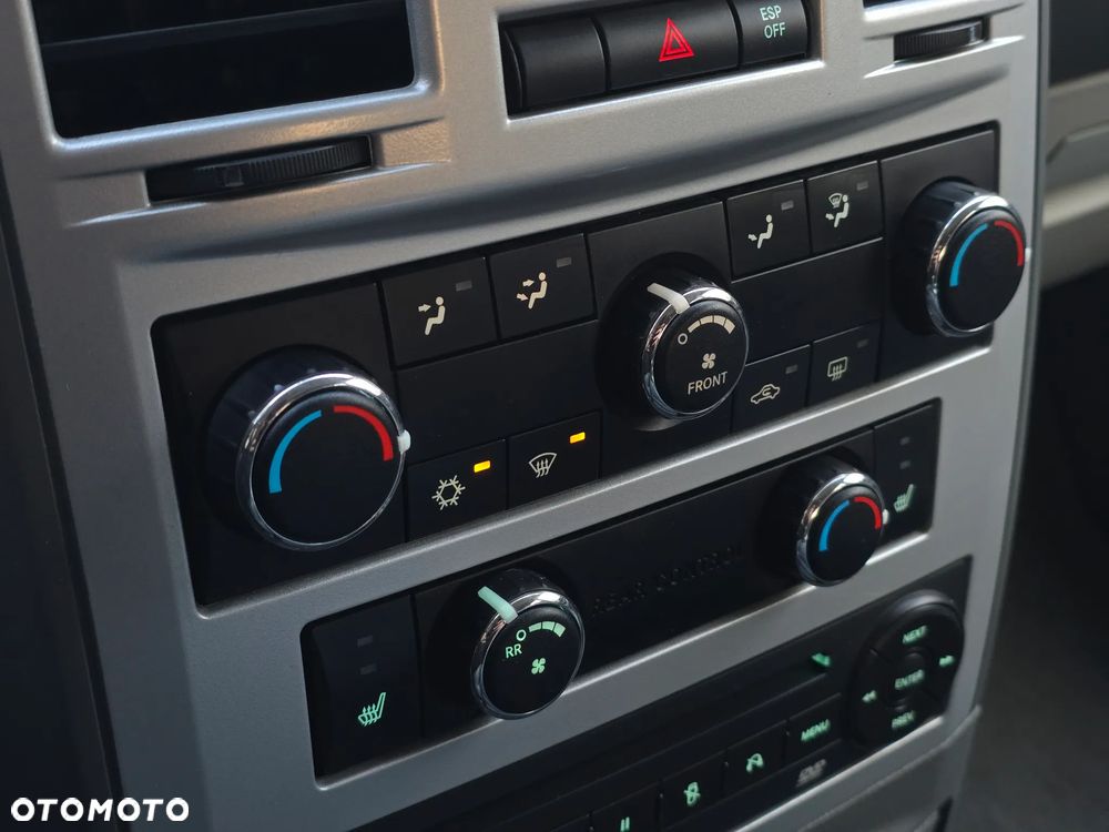 Chrysler Grand Voyager - 8