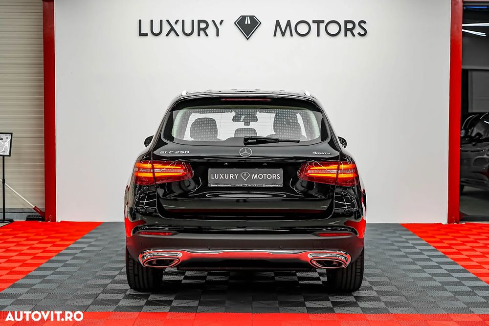 Mercedes-Benz GLC 250 4Matic 9G-TRONIC Exclusive - 13