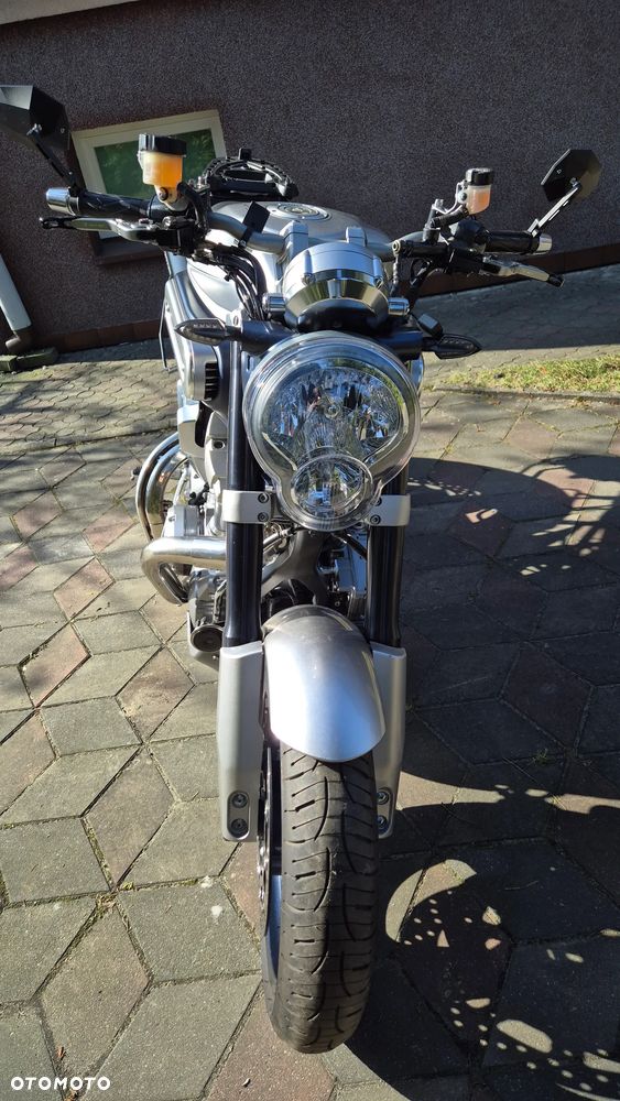 Yamaha MT - 9