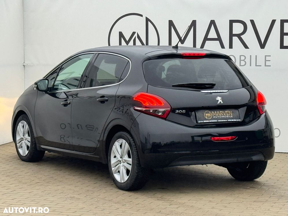 Peugeot 208 1.2 L PureTech Turbo S&S EAT6 Allure - 4