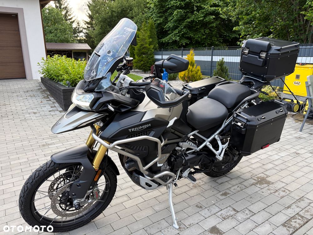 Triumph Tiger - 1
