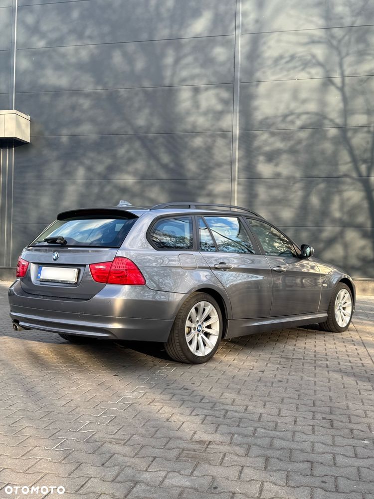 BMW Seria 3 320d DPF - 13