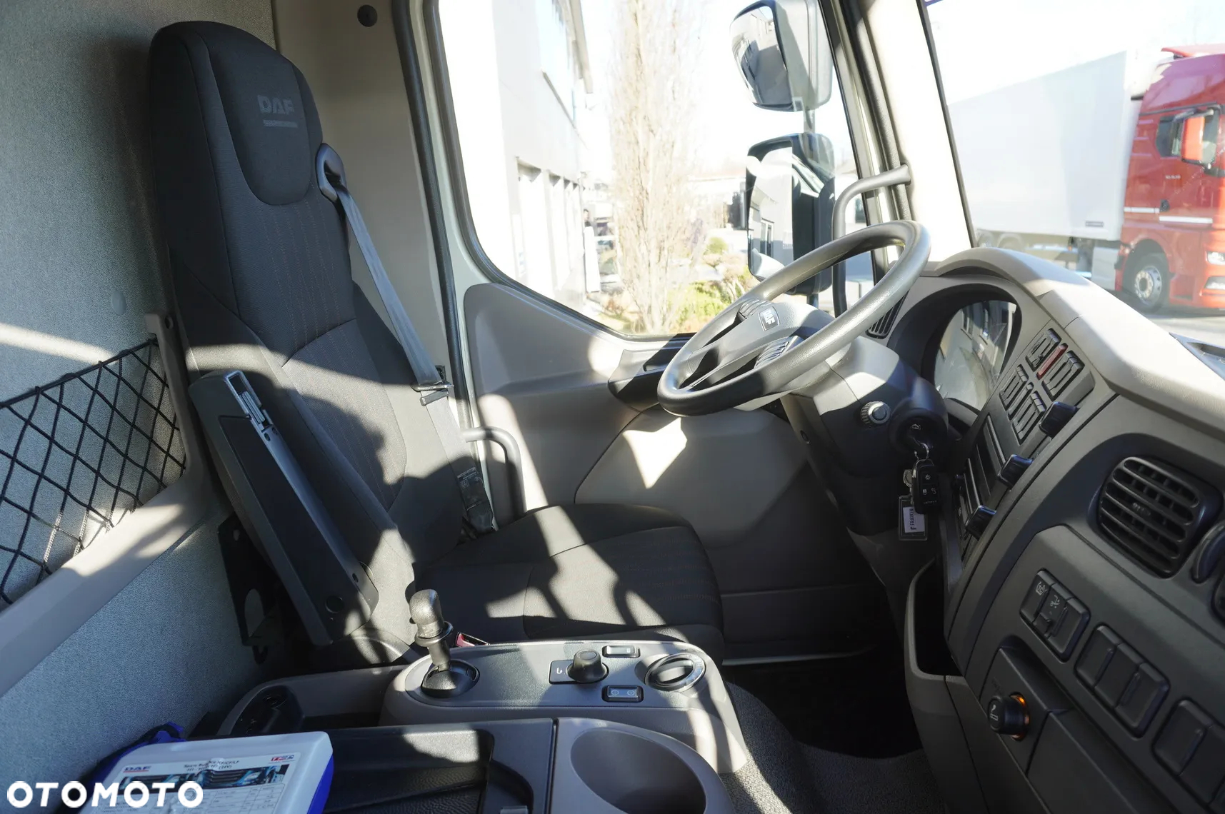 DAF LF 290 / Kontener 21 EPAL / 53 000 km! - 28
