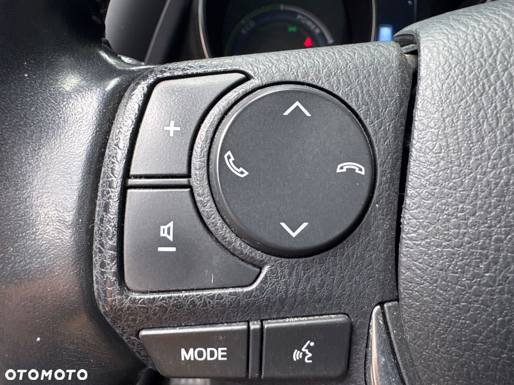 Toyota Auris Hybrid 135 Selection - 21
