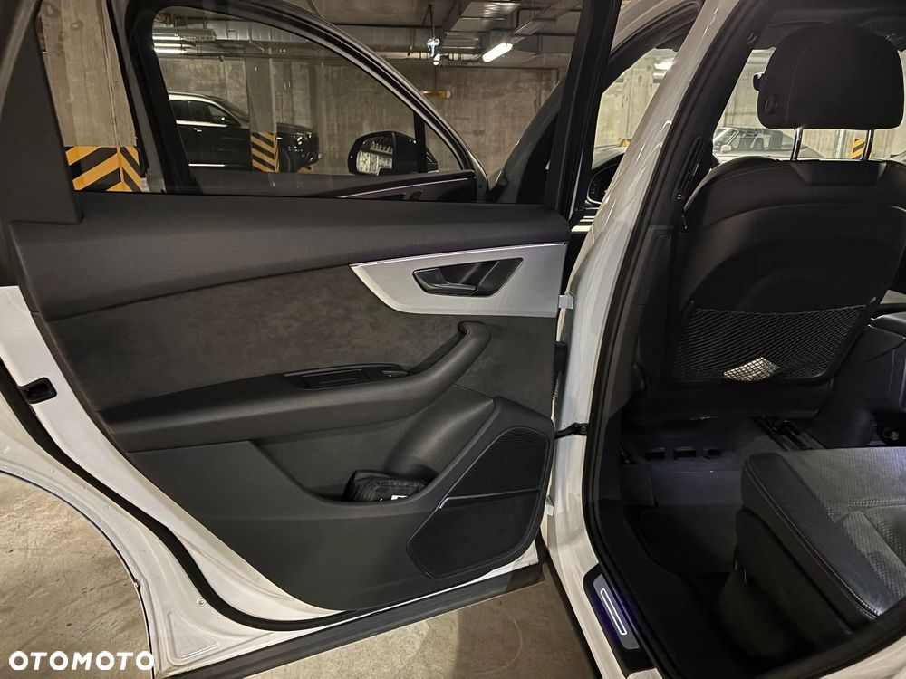 Audi Q7 - 7