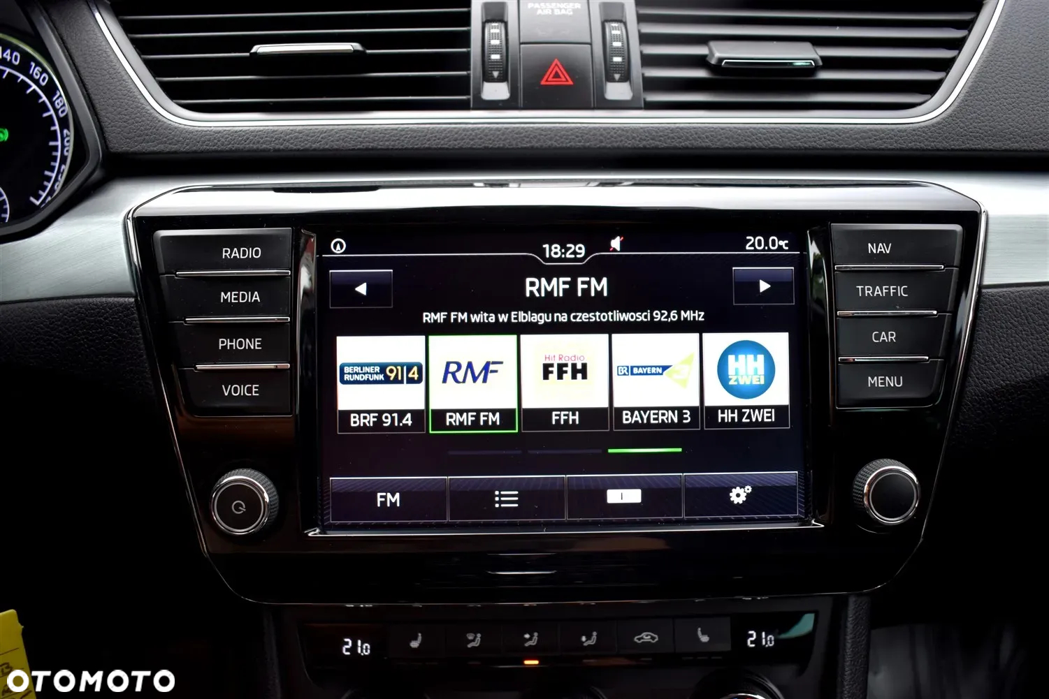 Skoda Superb Combi 2.0 TDI DSG Ambition - 34