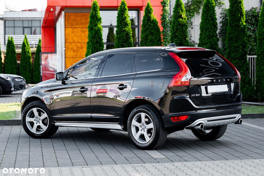 Volvo XC 60 D4 AWD Geartronic RDesign - 14