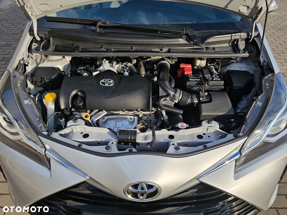 Toyota Yaris 1.5 Premium - 3