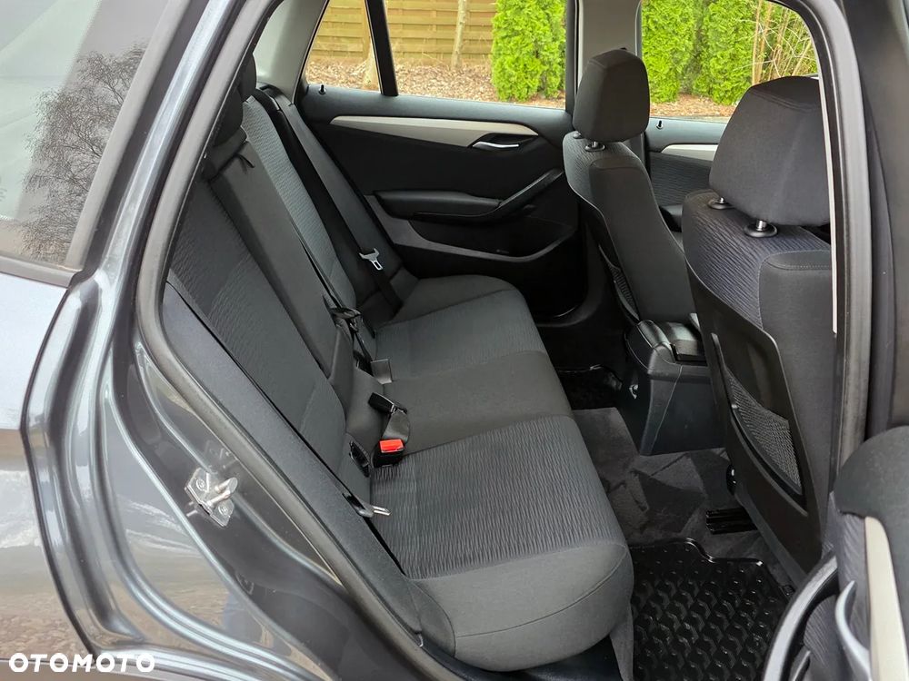 BMW X1 sDrive16d xLine - 31