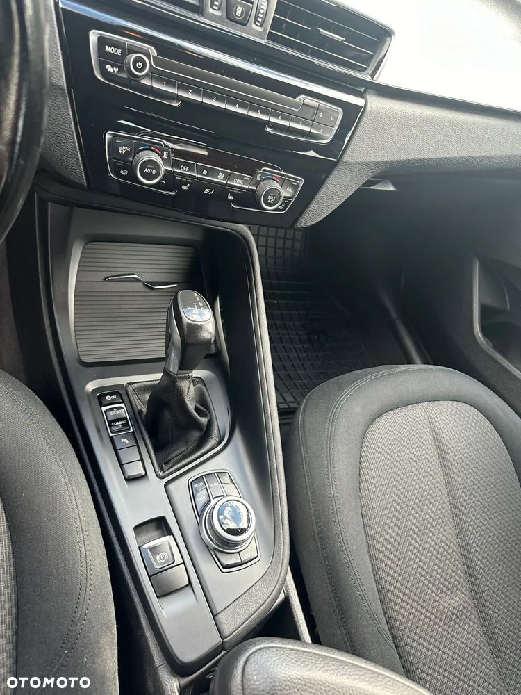 BMW X1 sDrive18d - 18