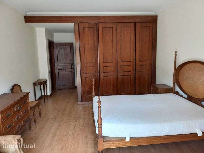 Apartamento T4 no centro de Guimaraes para arrendar - Grande imagem: 5/10