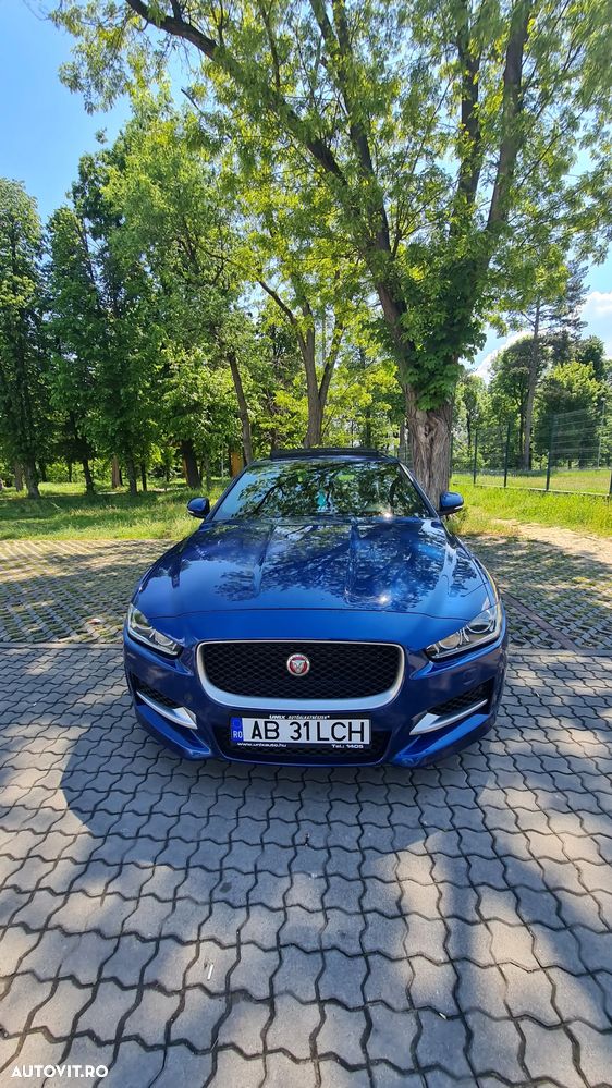 Jaguar XE 2.0 R-Sport - 4