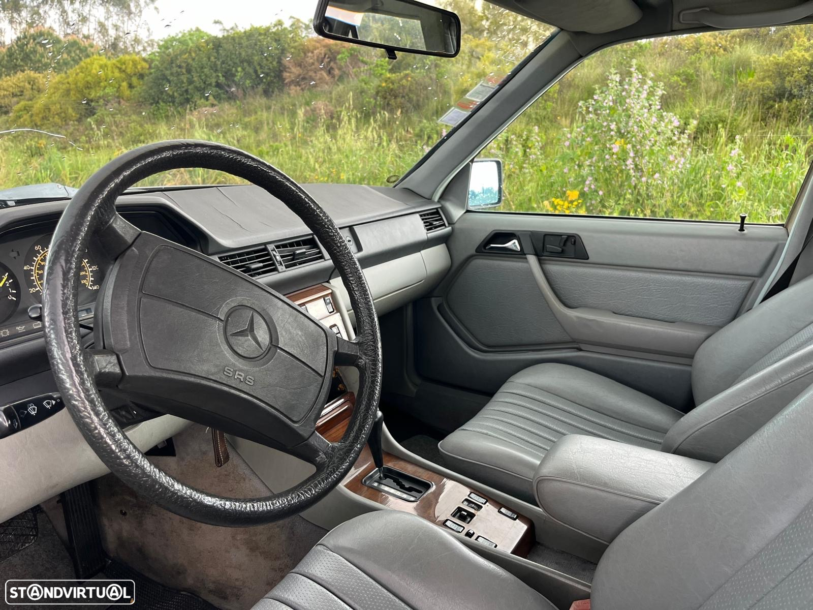 Mercedes-Benz 300 TD - 2