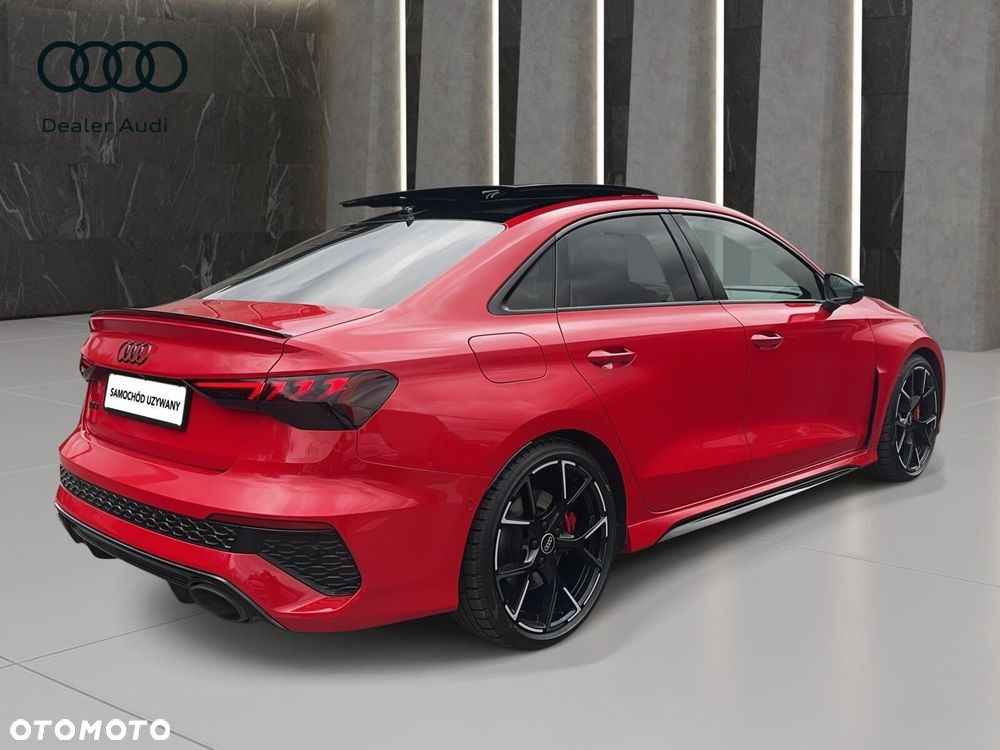 Audi RS3 Limousine - 10