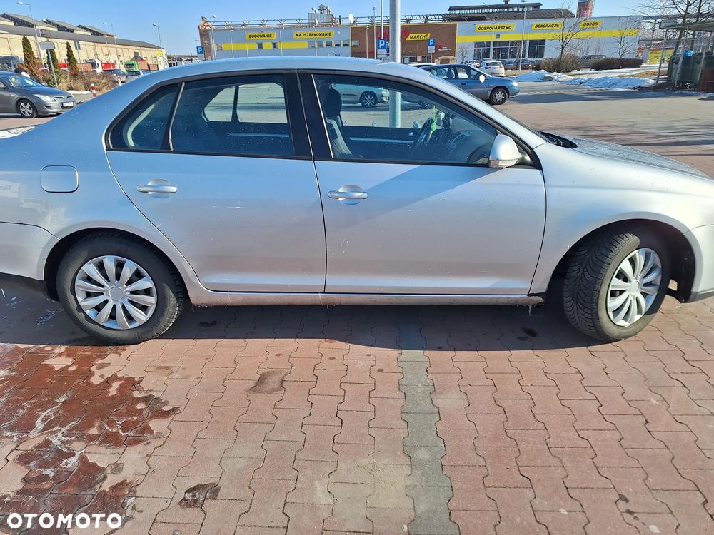 Volkswagen Jetta 1.9 TDI Trendline - 6
