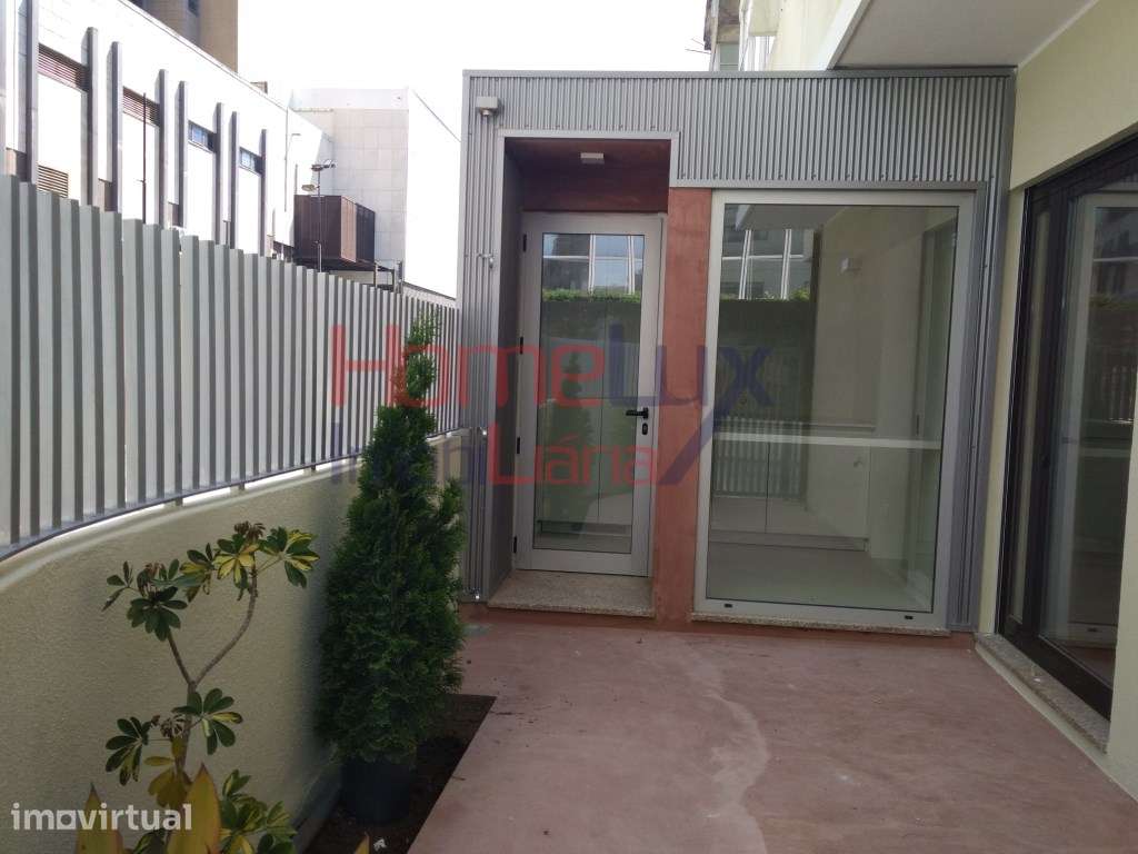Apartamento T3 Junto à Avenida da Boavista - Completamente RECONSTR... - Grande imagem: 4/35