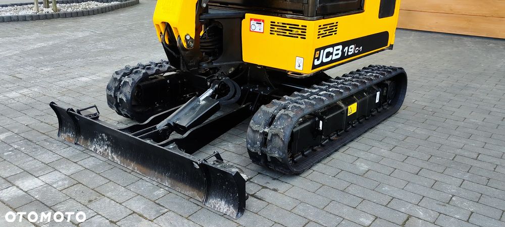JCB JCB 19 C -1 ful opcja najbogatsza jak nowa mini koparka sprowadzona 8020 1 wł 8018 okazja 16 - 13