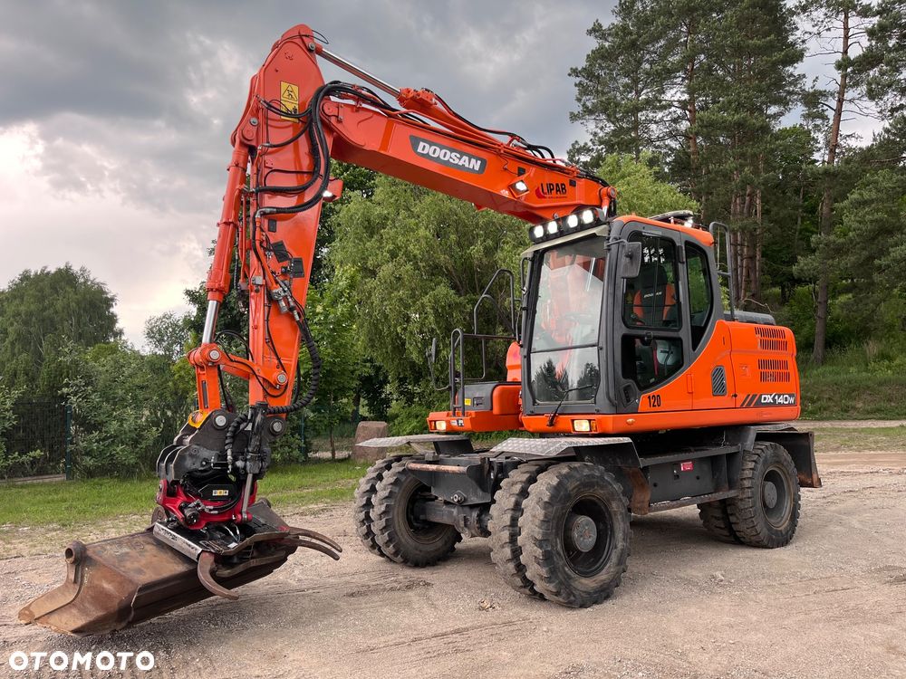 Doosan DX140W-3 - 1