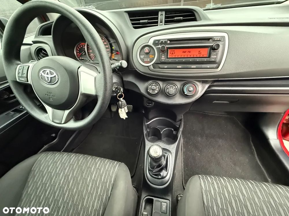 Toyota Yaris 1.0 VVT-i - 9