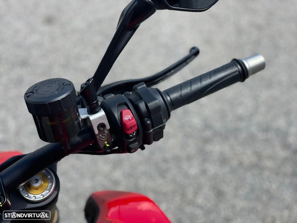 Ducati Streetfighter V2 S - 10