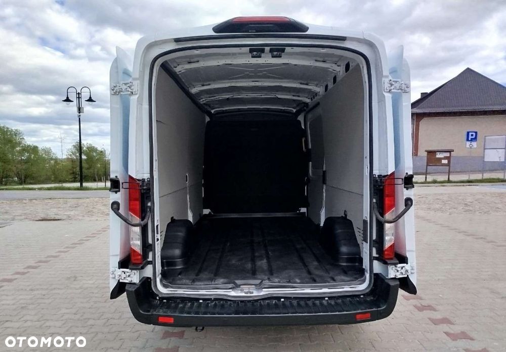 Ford Transit - 26