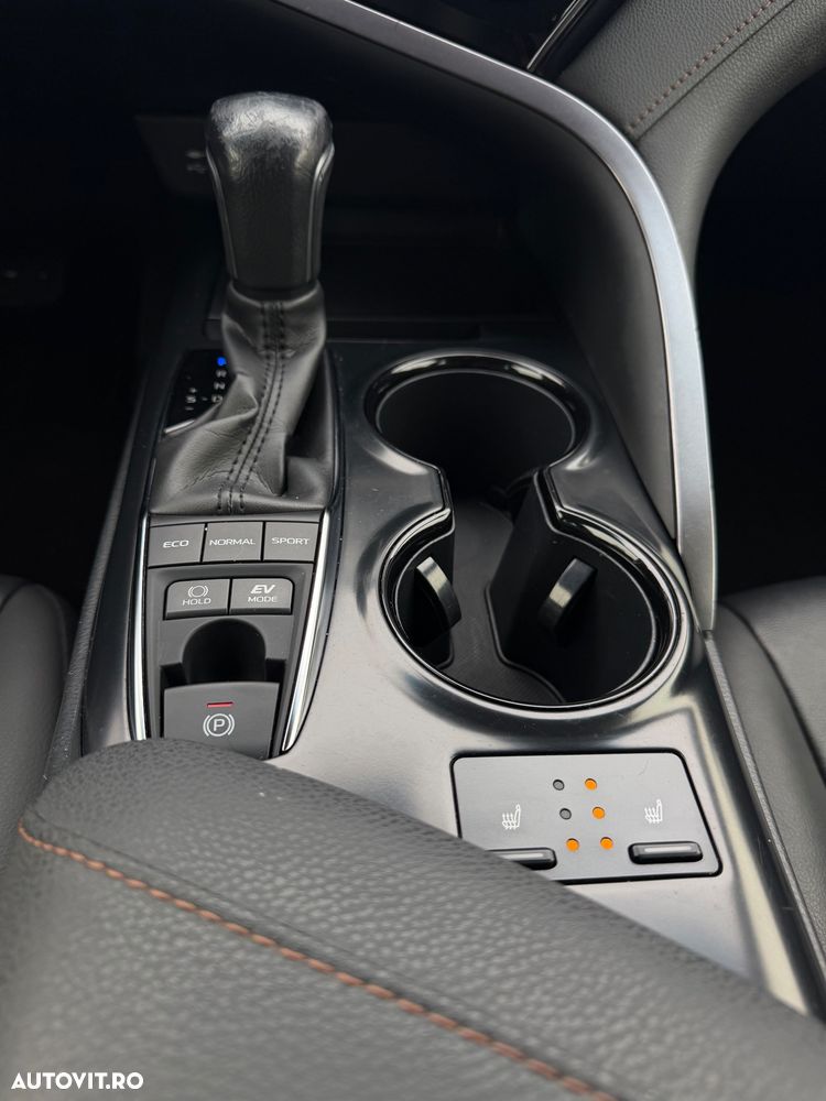 Toyota Camry 2.5 Dynamic - 15