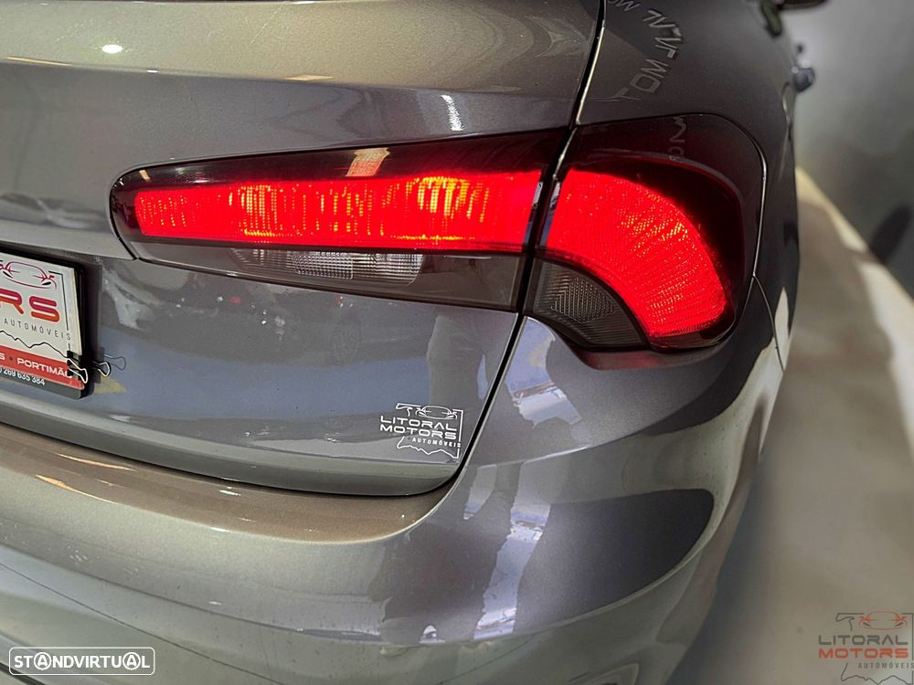 Fiat Tipo 1.3 M-Jet Lounge Tech J17 - 11